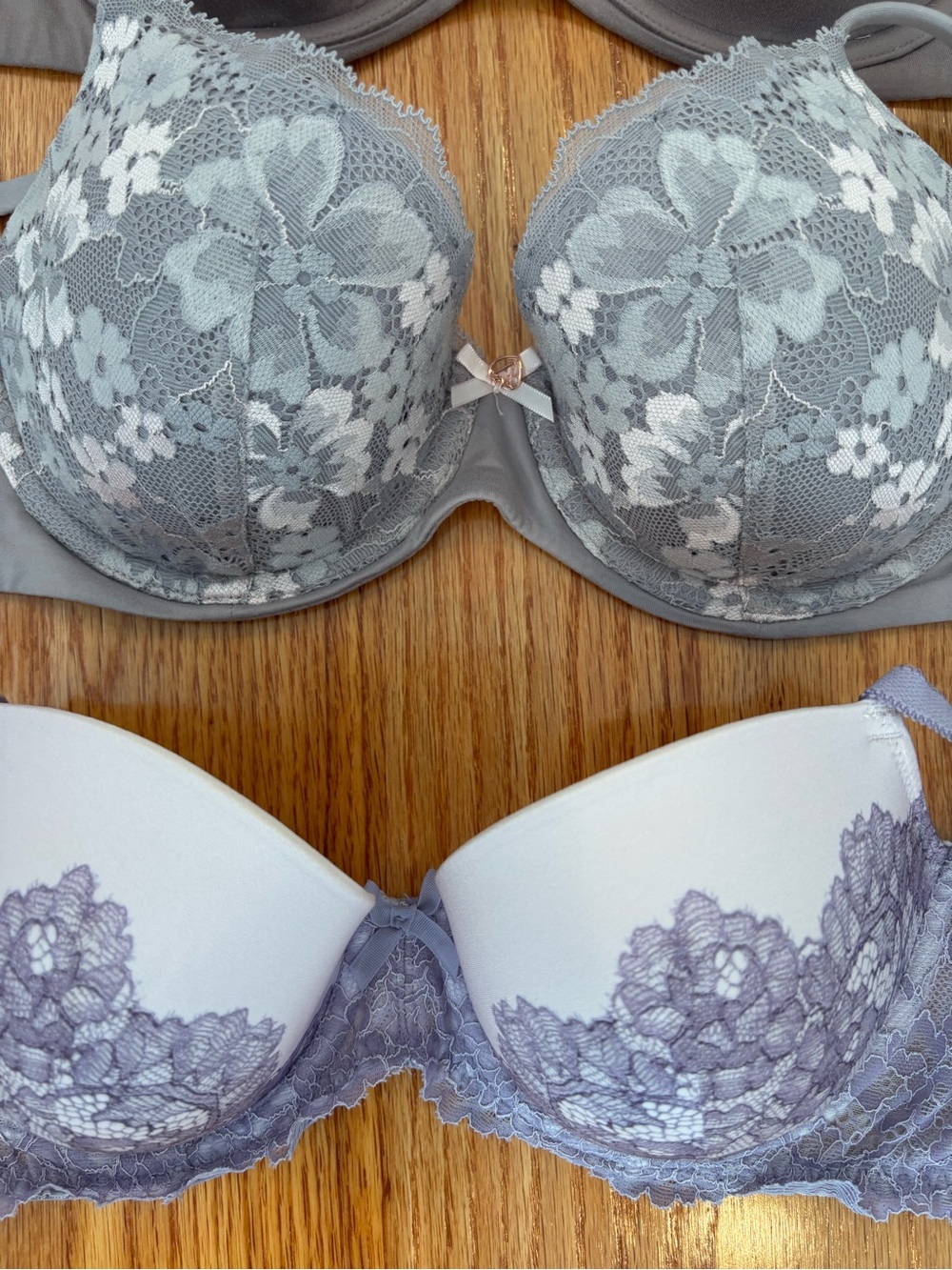 Victoria’s Secret Bras Size 34C Lot of Six New or Gently Used Condition - Picture 2 of 4
